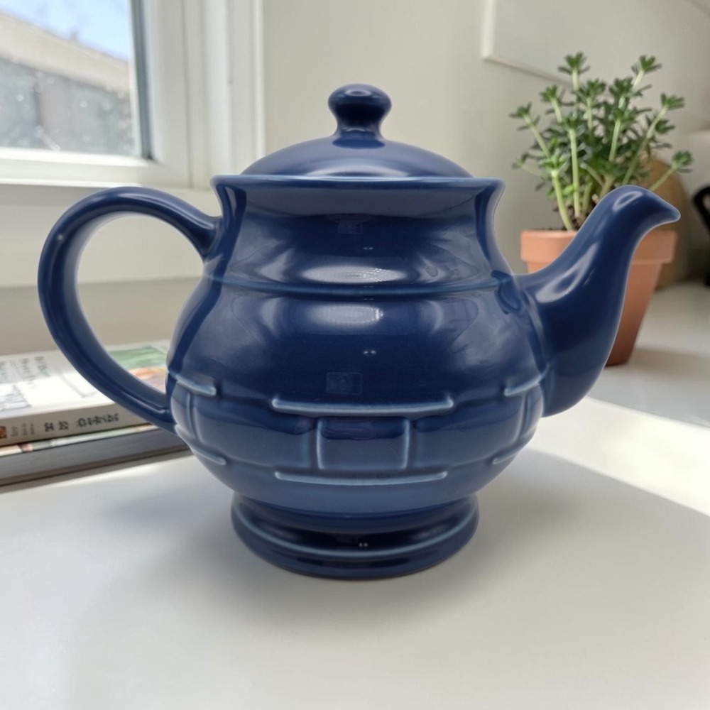 Longaberger Pottery Woven Traditions Blue Teapot USA